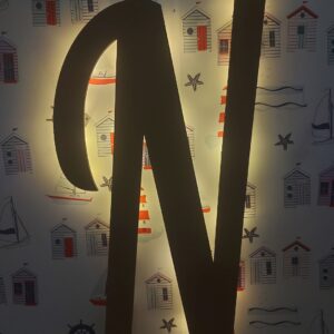 Ahşap Işıklı N Harf Lambası